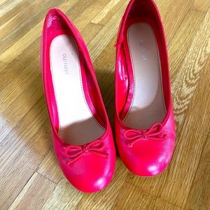 Red heels size 7